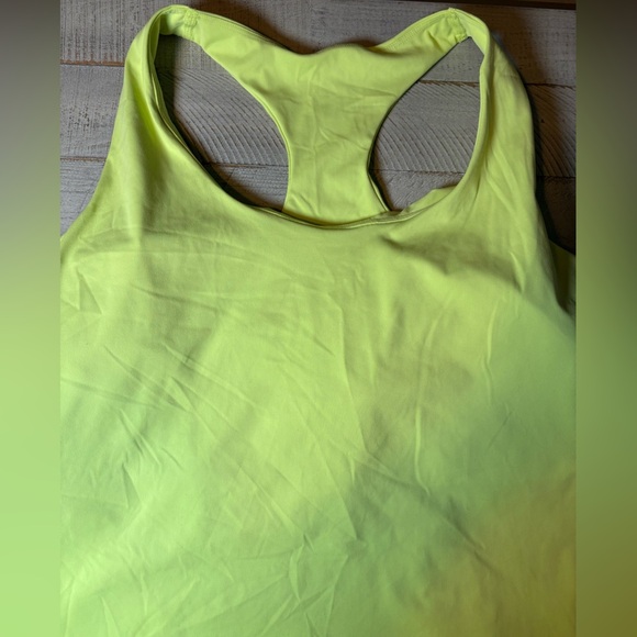 Old Navy Women’s PowerSoft Cropped Shelf-Bra Sports Bra Tank Top Size 4X (Plus) - Picture 11 of 15